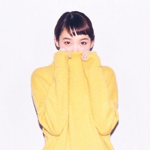 飯豊まりえのプロフィール写真